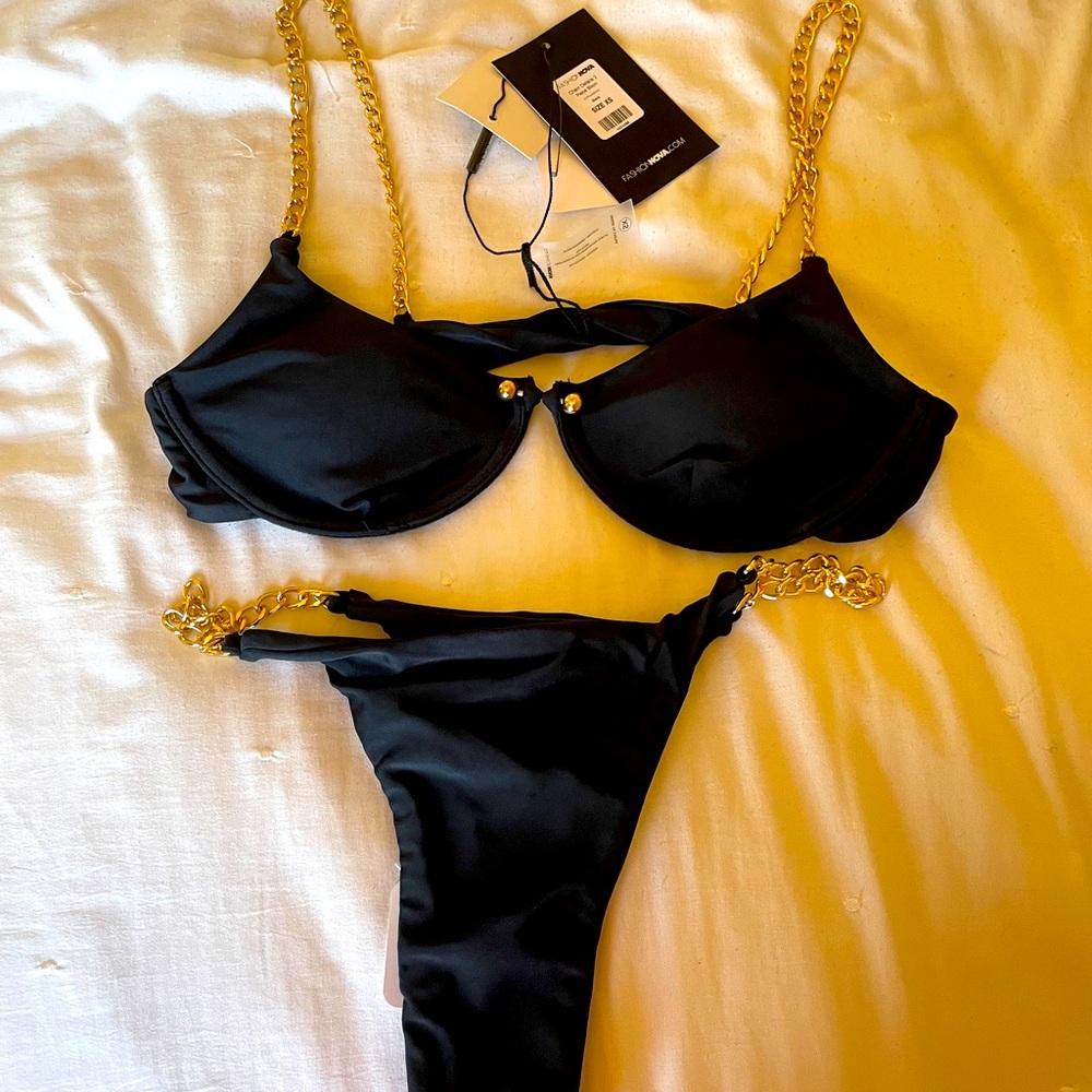 Brand new chain fashion nova swimsuit